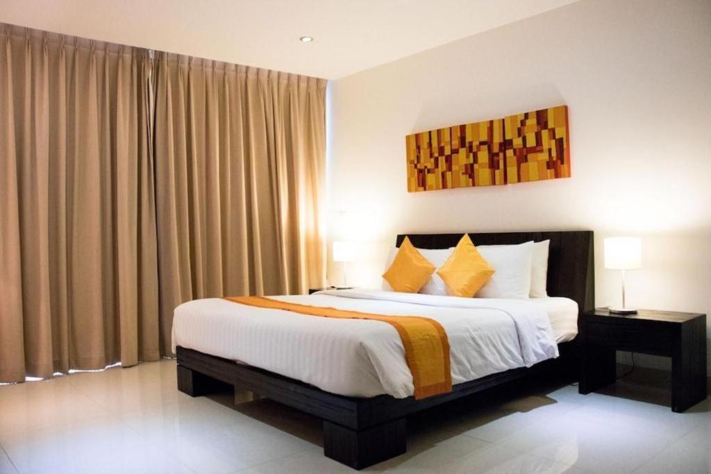 Sansuri Resort Pantai Surin Luaran gambar