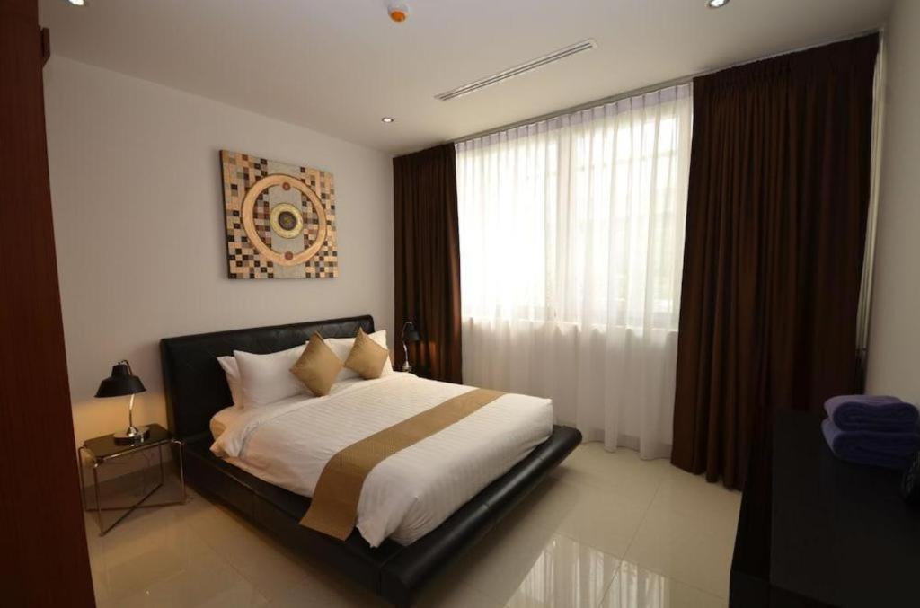 Sansuri Resort Pantai Surin Luaran gambar